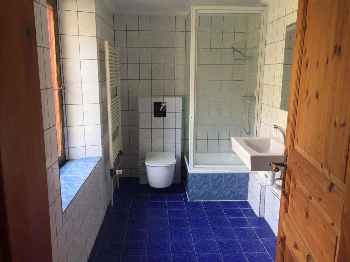 Hotel Altes Faehrhaus 뒤스부르크 외부 사진