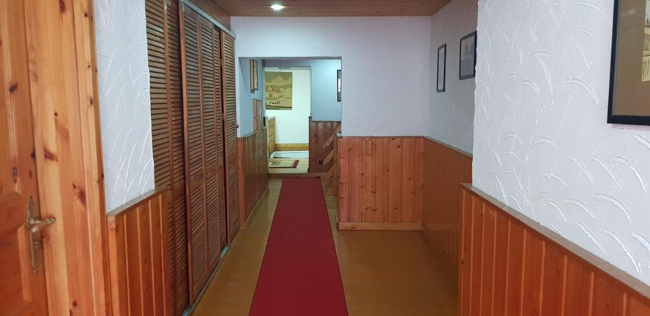 Hotel Altes Faehrhaus 뒤스부르크 외부 사진