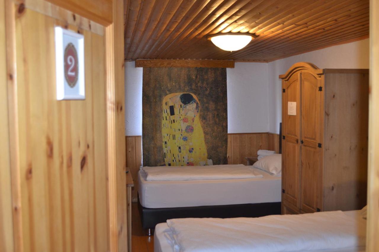 Hotel Altes Faehrhaus 뒤스부르크 외부 사진