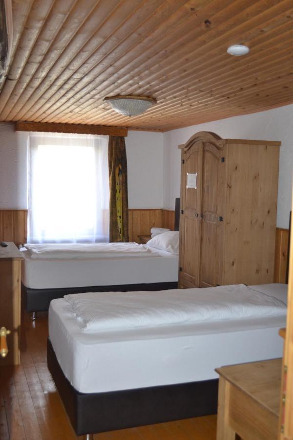Hotel Altes Faehrhaus 뒤스부르크 외부 사진