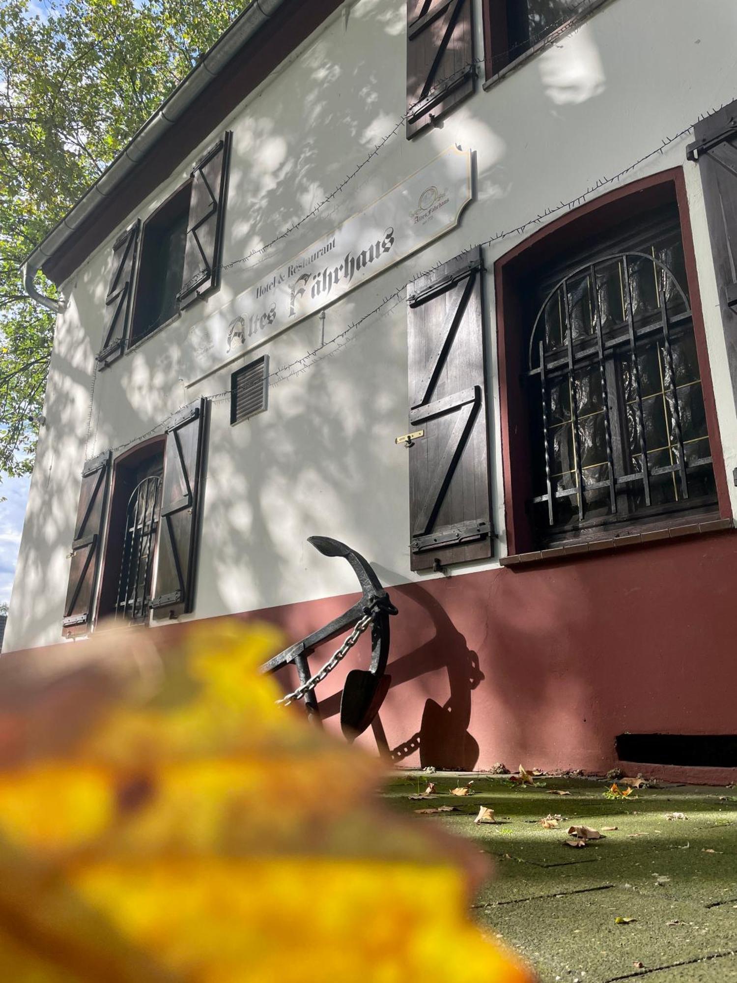 Hotel Altes Faehrhaus 뒤스부르크 외부 사진